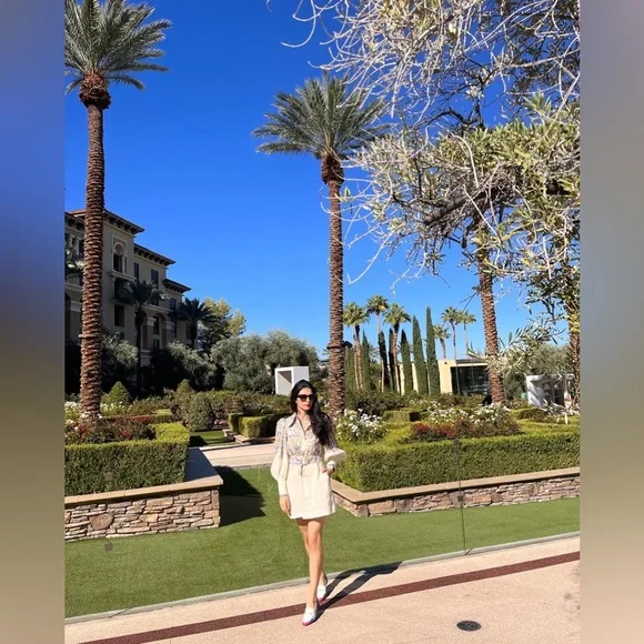 ❤️🥰Like this post for Posh Show Notifications - Picture 3 of 11